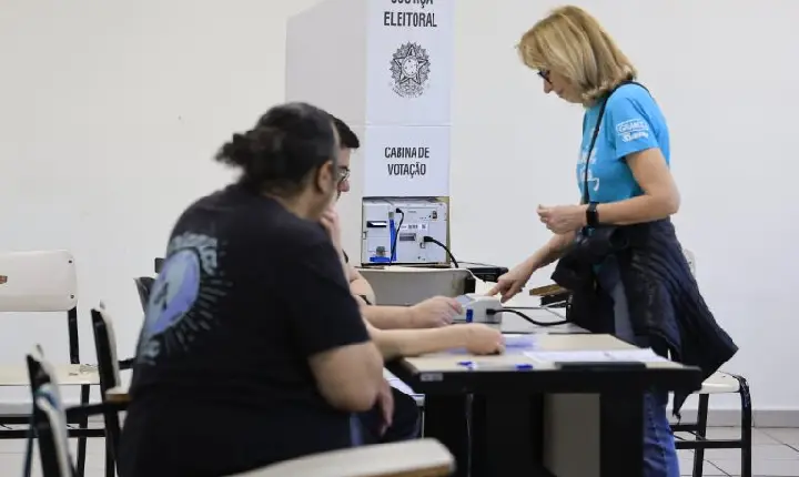 Além do segundo turno, algumas cidades terão eleições suplementares neste domingo