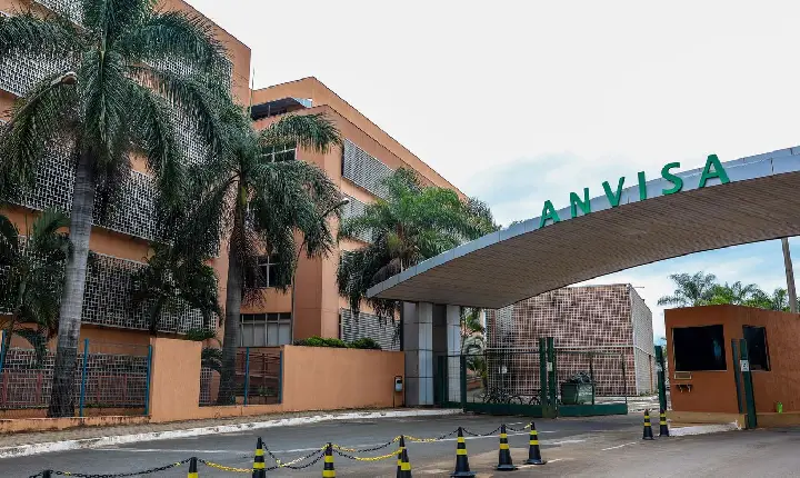 Anvisa determina recolhimento de lotes de antibióticos
