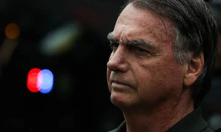 Bolsonaro pede ao STF para se consultar com a nora, que é dentista