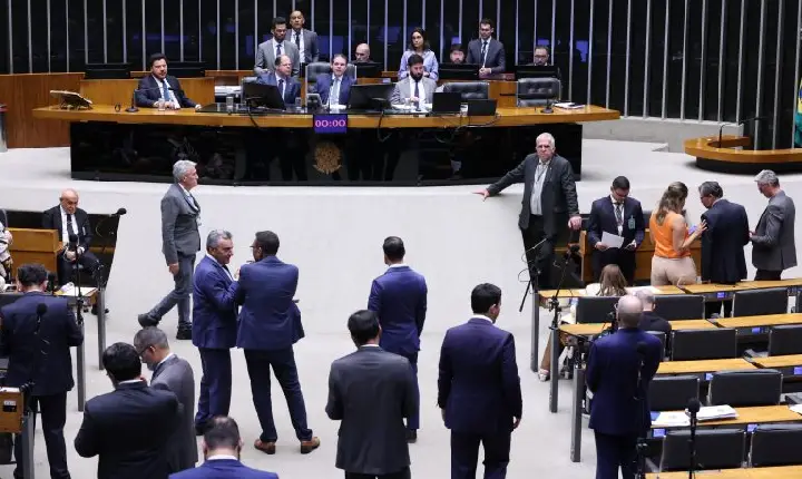 Câmara aprova MP que amplia alcance de indenização para servidores em áreas estratégicas de fronteira