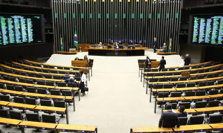 Câmara inicia votações de hoje com análise de projeto sobre microempreendedor individual; acompanhe