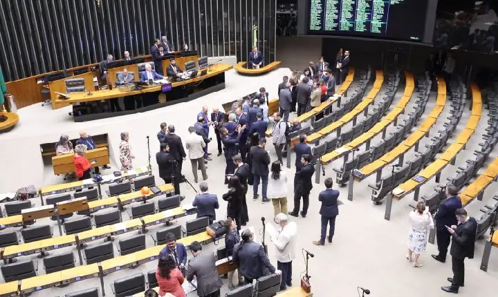 Câmara pode votar nesta semana projetos ligados à saúde