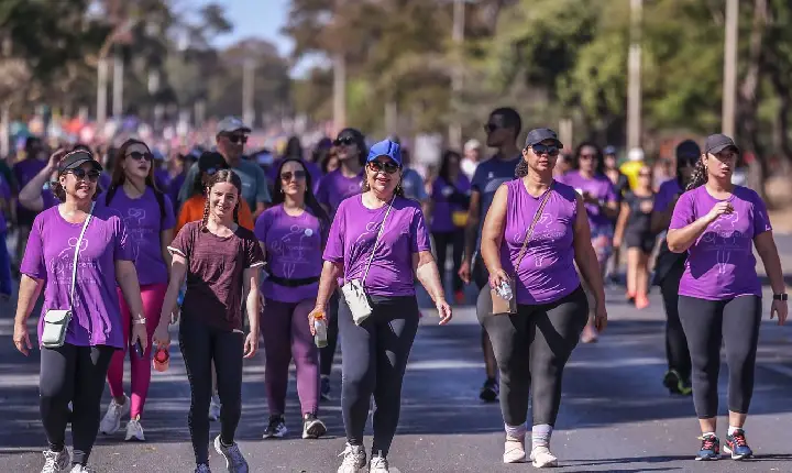 Caminhadas buscam conscientizar população sobre lipedema