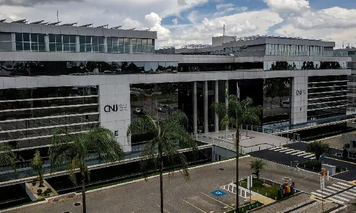 CNJ acaba com aposentadoria compulsória como punição máxima para juiz