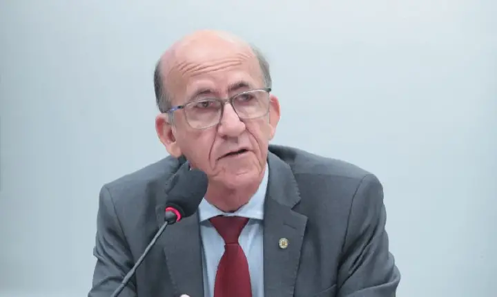 Comissão aprova projeto que exige salas sensoriais em aeroportos para neurodivergentes
