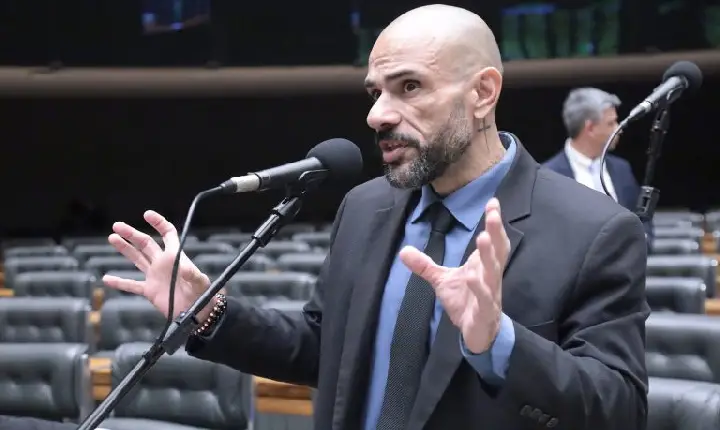 Comissão aprova regras para aumentar proteção de motoristas de aplicativo