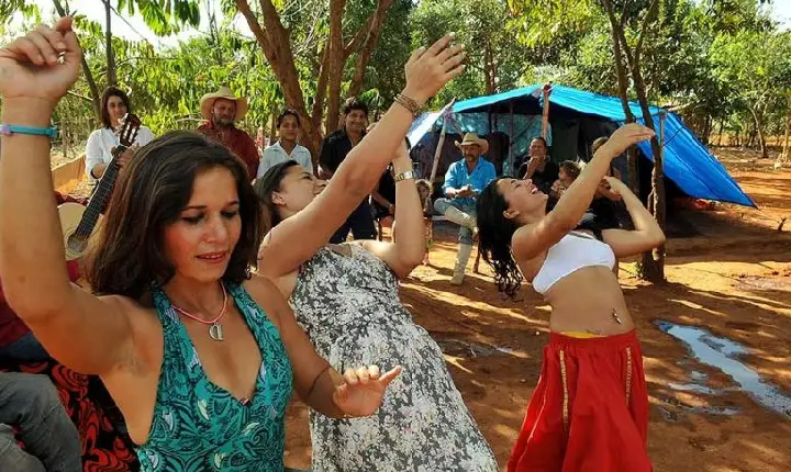 Comissão debate criação do Estatuto dos Povos Ciganos; participe