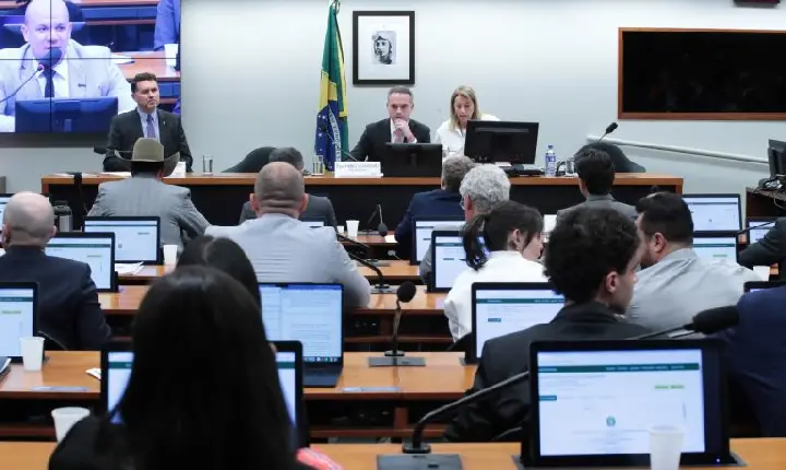Conselho de Ética vota parecer que pede suspensão do deputado Marcos Pollon