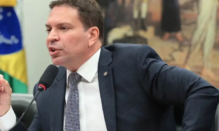 Foragido nos EUA, Ramagem é ouvido pelo STF por videoconferência 