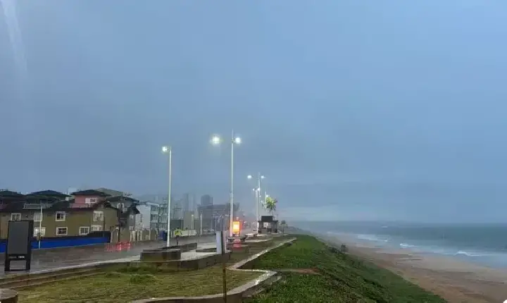 Inema e Inmet emitem alerta de chuvas e ventos fortes para Salvador e outras cidades da Bahia