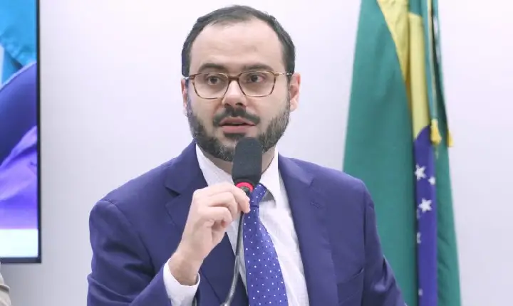 Ministro defende teto de R$ 140 mil para MEI; empresários cobram reajuste do Simples Nacional