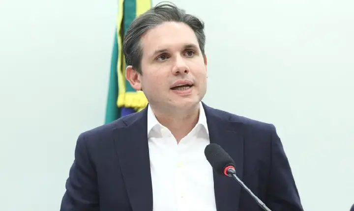 Motta diz que governo está dividido sobre fim da 