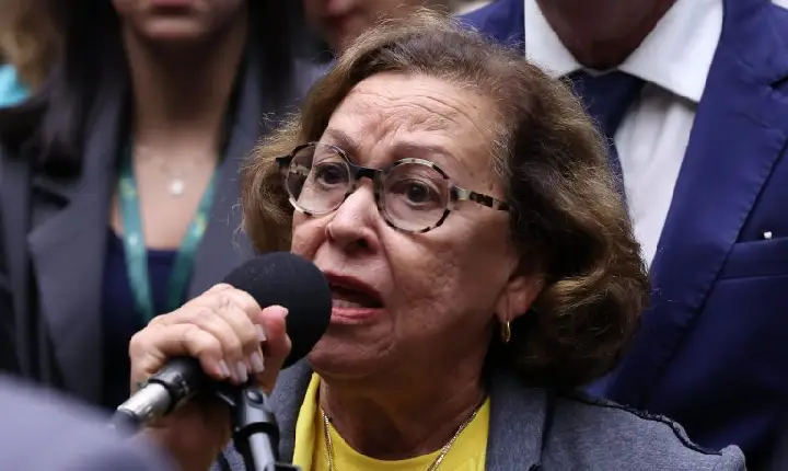 Nova lei cria minuto diário na Voz do Brasil para divulgar canais de proteção às mulheres