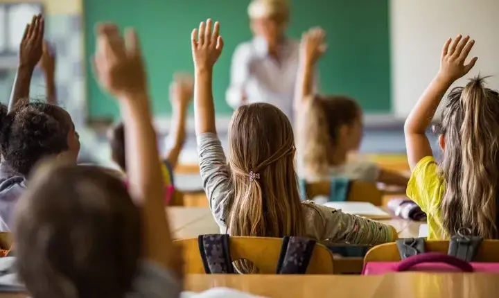 O direito ao erro: o que a escola perde quando a resposta certa está sempre disponível