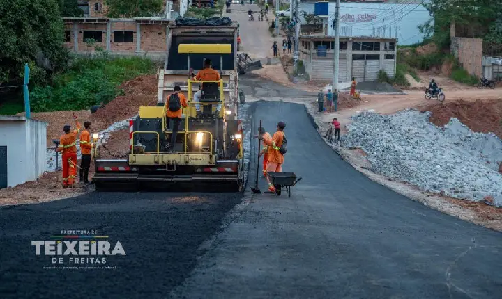Obras de macrodrenagem na Ladeira Padre Anchieta entram na reta final com início da pavimentação