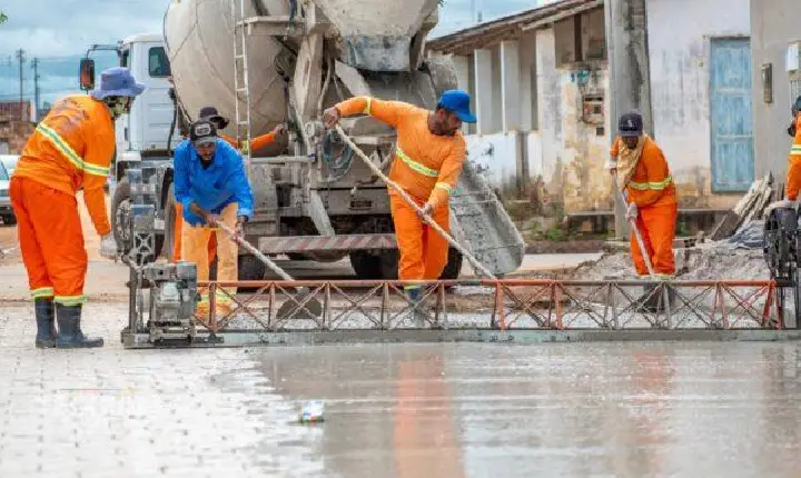 Pavimentação da Rua Jamaica melhora infraestrutura no bairro Ulisses Guimarães