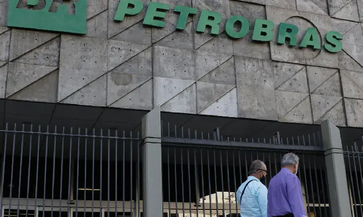Petrobras bate novo recorde na produção de barris de petróleo e gás
