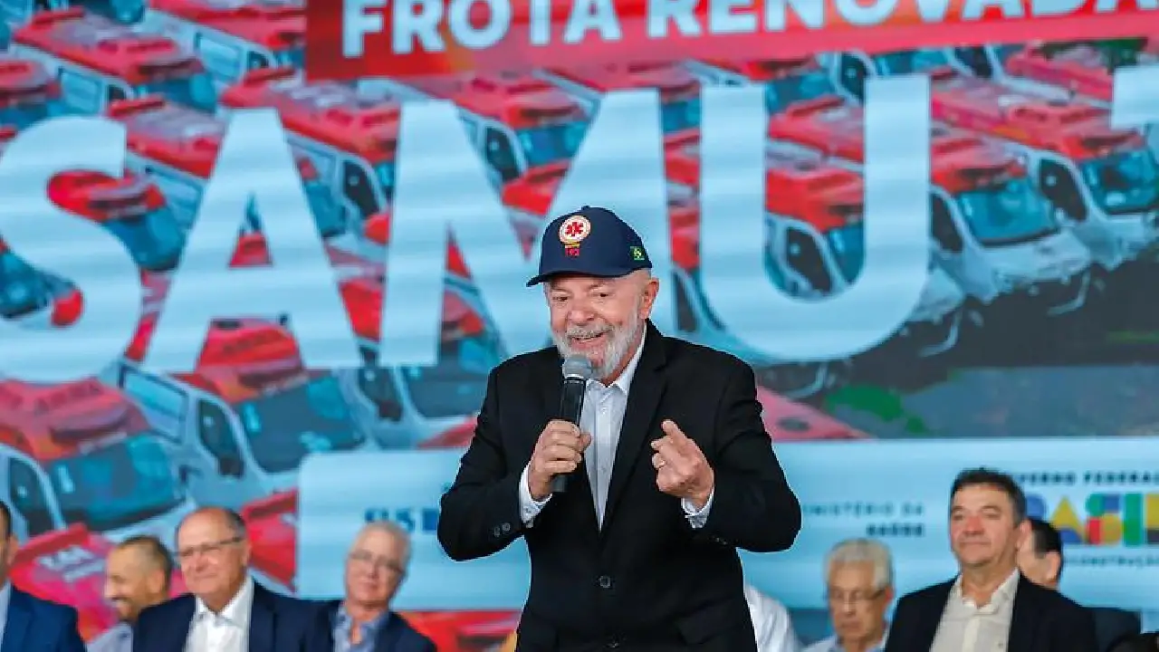 Presidente Lula participa de cerimônia de entrega de ambulâncias do SAMU e equipamentos do Novo PAC Saúde na Bahia