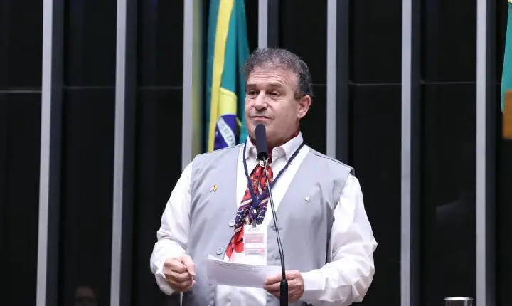 Projeto cria política de incentivo à inclusão de ciclovias em rodovias federais