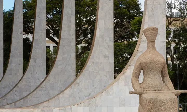 STF marca para 25 de fevereiro julgamento sobre penduricalhos