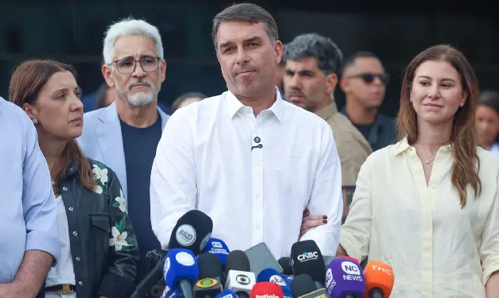 STF nega ter ordenado buscas em endereços de Flávio Bolsonaro
