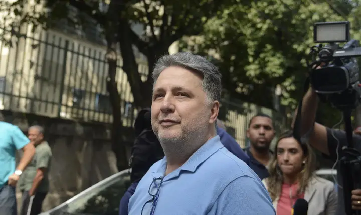 TSE anula votos de Garotinho, e Ruas vence governo do Rio no 1º turno 