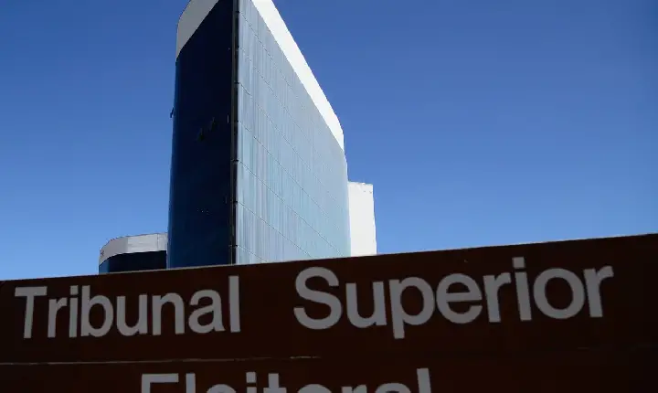 TSE define ministros que vão julgar processos de presidenciáveis 