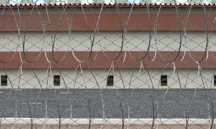 Vorcaro chega a Brasília em voo da PF e vai para presídio federal