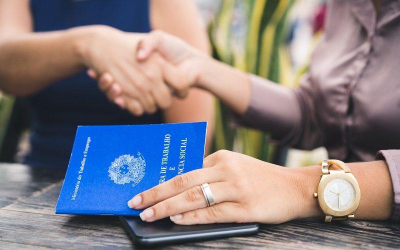 IEL divulga vagas de emprego e estágio para cidades do extremo sul da Bahia