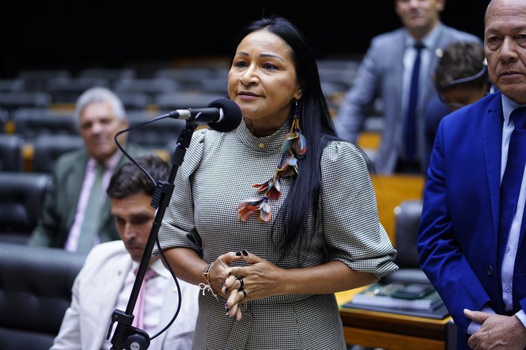 Projeto inclui procedimento para reparar cicatrizes de vítimas de violência doméstica no SUS