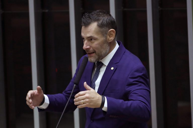 Projeto reduz temporariamente a incidência de tributos federais sobre alimentos orgânicos