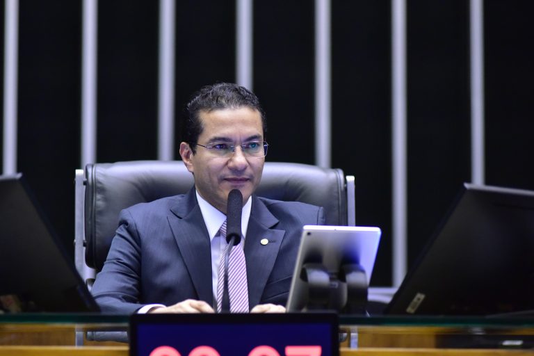Vice-presidente da Câmara indefere questionamento do Novo sobre projeto que altera habeas corpus