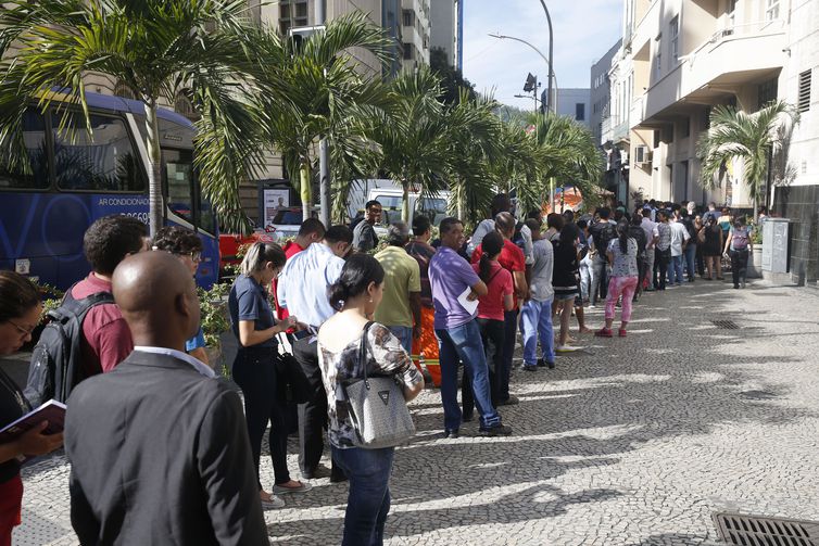 Acesso à saúde é mais difícil para pessoas LGBTQIA+ acima de 50 anos 