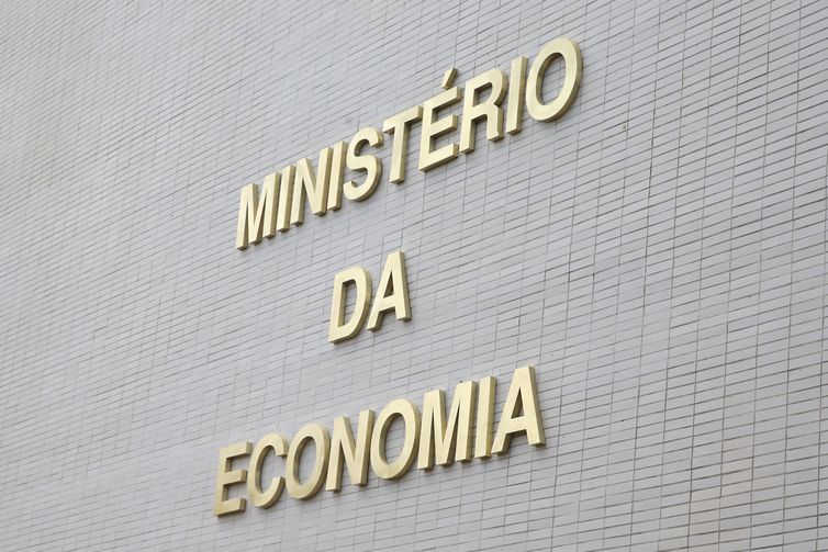 Arcabouço e resolução de impasses desafiam política fiscal em 100 dias