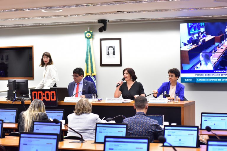 Governo promete cumprir Convenção Internacional sobre Direitos da Pessoa com Deficiência, assinada em 2009