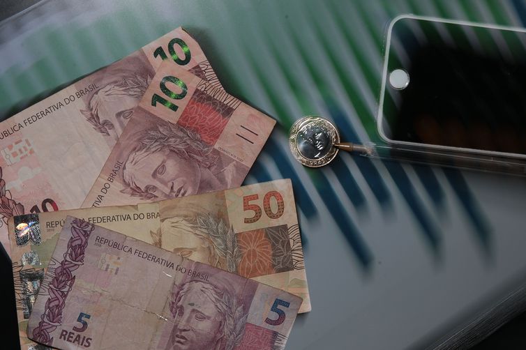 Poupança tem retirada líquida de R$ 6,09 bilhões em março 
