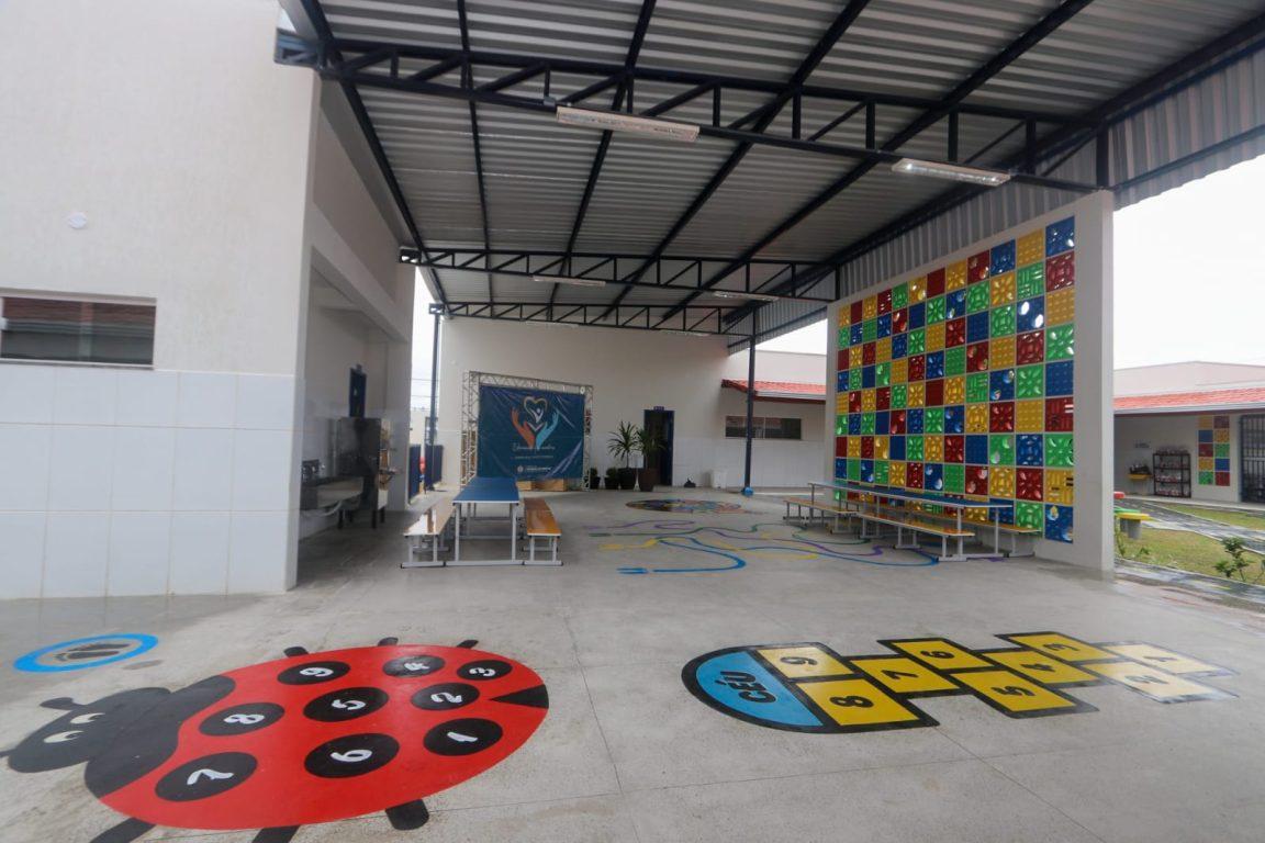 Reinaugurada a Escola Municipal Professora Delci Rodrigues Aguilar