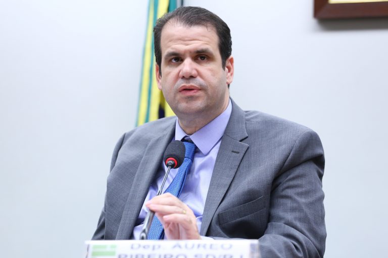 CCJ aprova presença de serviço social em hospitais públicos