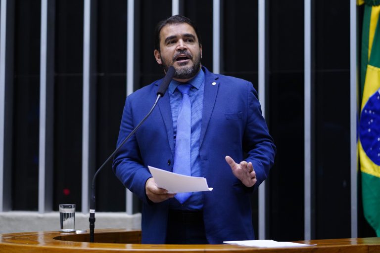 CCJ aprova proibição de acesso à internet para acusados de crimes cibernéticos