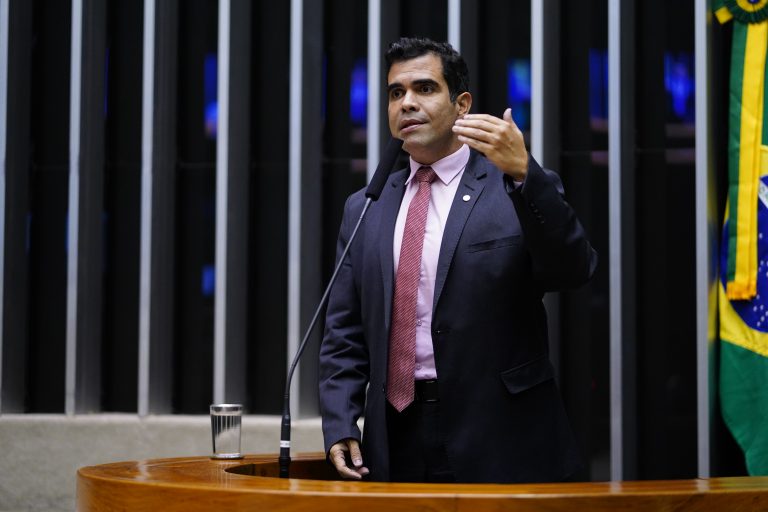 CCJ aprova projeto que cria anexo na LDO com metas e avaliação de políticas para idosos