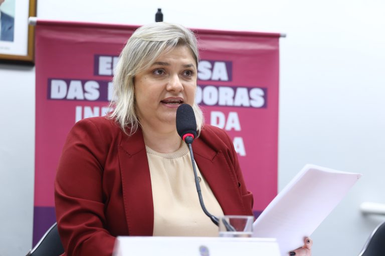 Comissão debate concessão de adicionais aos servidores, congelados durante a pandemia de Covid-19