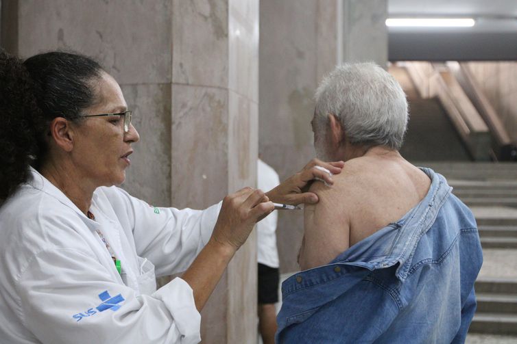 Dia D tem 100 mil doses de vacinas neste sábado no Distrito Federal 