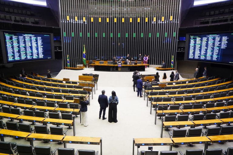 Lira diz que novo parecer sobre arcabouço fiscal será apresentado e votado hoje