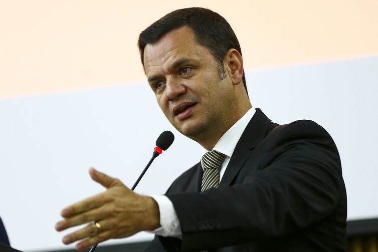 Moraes mantém Torres preso em batalhão da Polícia Militar 