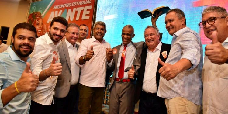 Ronaldo Carletto toma posse da presidência do Avante e diz que saiu do PP pela porta da frente