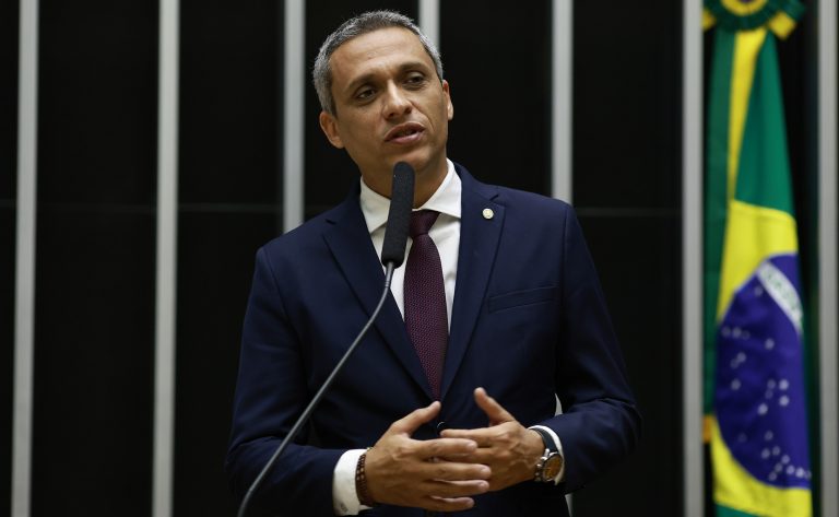 Comissão vai debater criação do dia nacional de conscientização sobre a doutrinação nas escolas