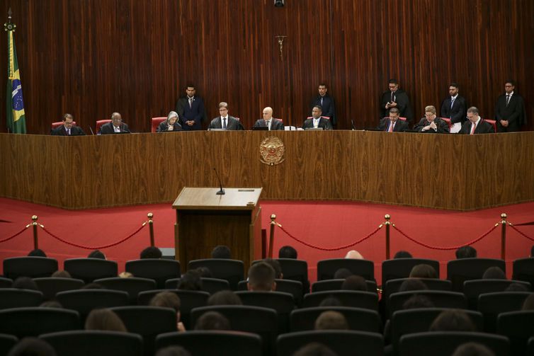 Defesa pede absolvição de Bolsonaro em processo no TSE 