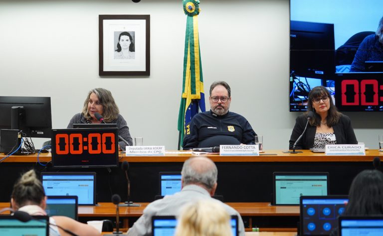Representantes de pessoas autistas cobram oportunidades e respeito às singularidades