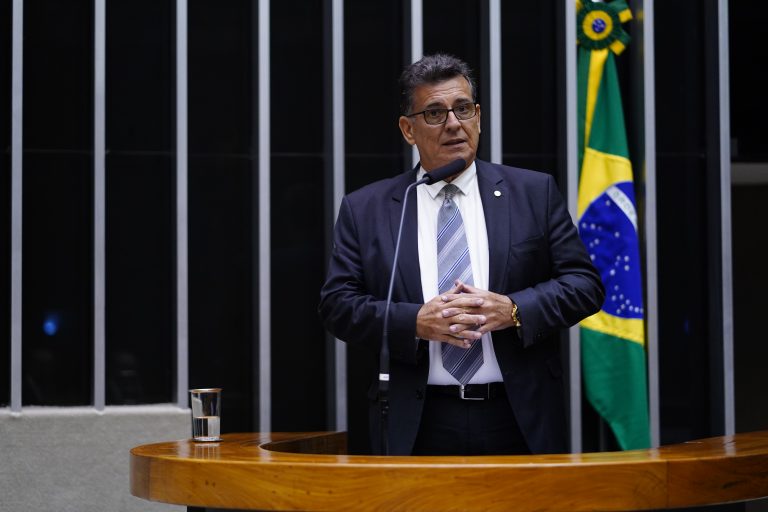 Projeto limita liberação de recursos para 