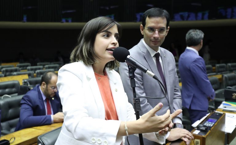 Câmara aprova política nacional de atenção psicossocial nas escolas; acompanhe